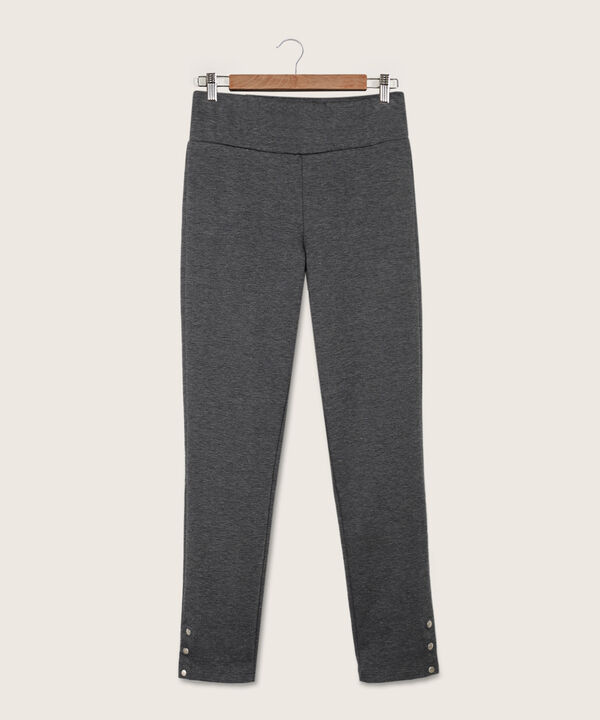Leggings Unicolor Con Botones Decorativos En Bota