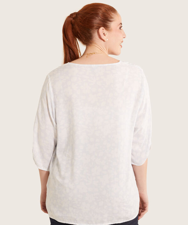Blusa Manga 3/4 Estampada Con Botonadura Y Charretera En Mangas