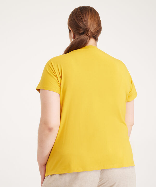 Camiseta Manga Corta Rodada Con Incrustaciones De Encaje