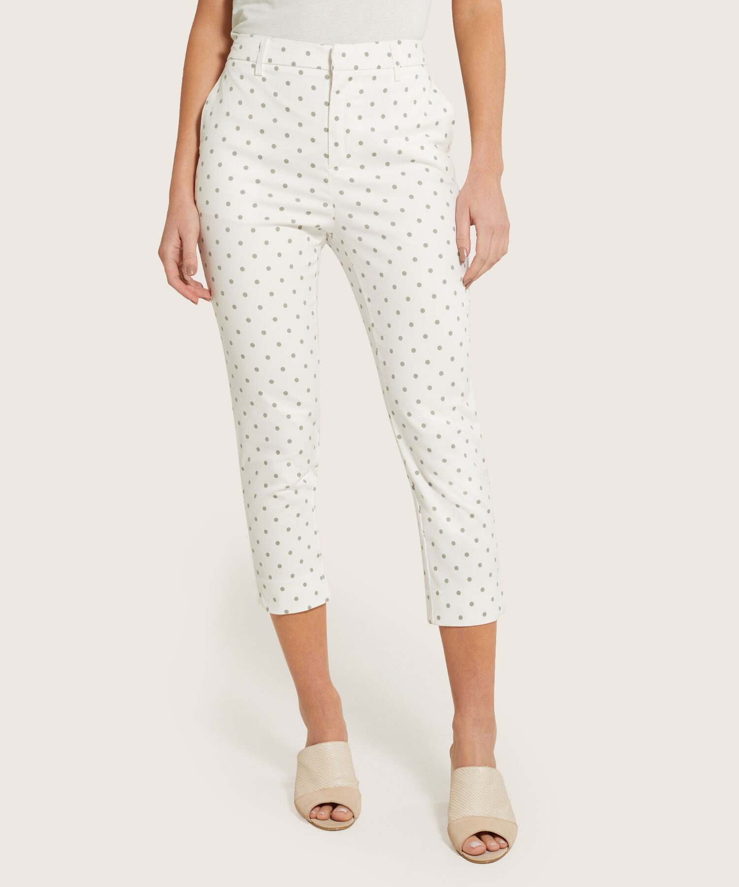 Pantalon Capri Con Bolsillos Laterales