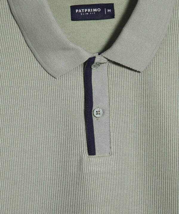 Polo Unicolor Pechera Tejida