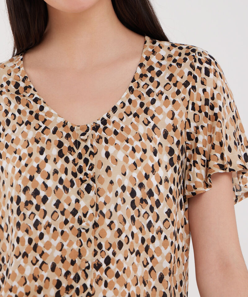 Blusa Estampada Con Botones Decorativos