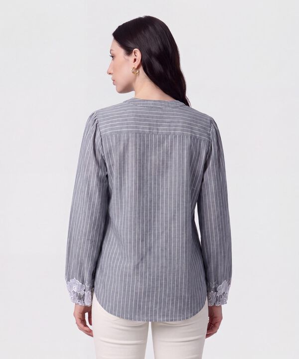 Blusa con Bordado en Pu&ntilde;os para Mujer
