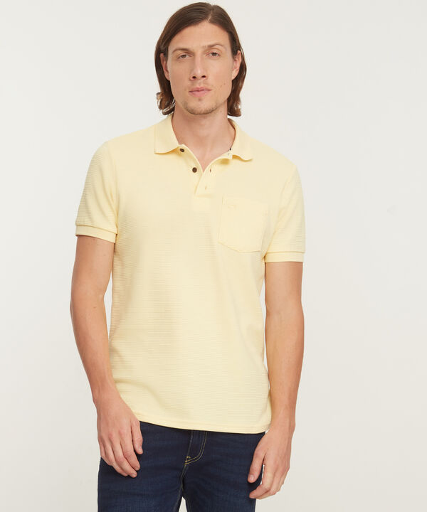 Polo Unicolor Textura, Cuello Y Puños Tejidos Con Bolsillo, Silueta Regular Fit, Cítrico Marinero image number null