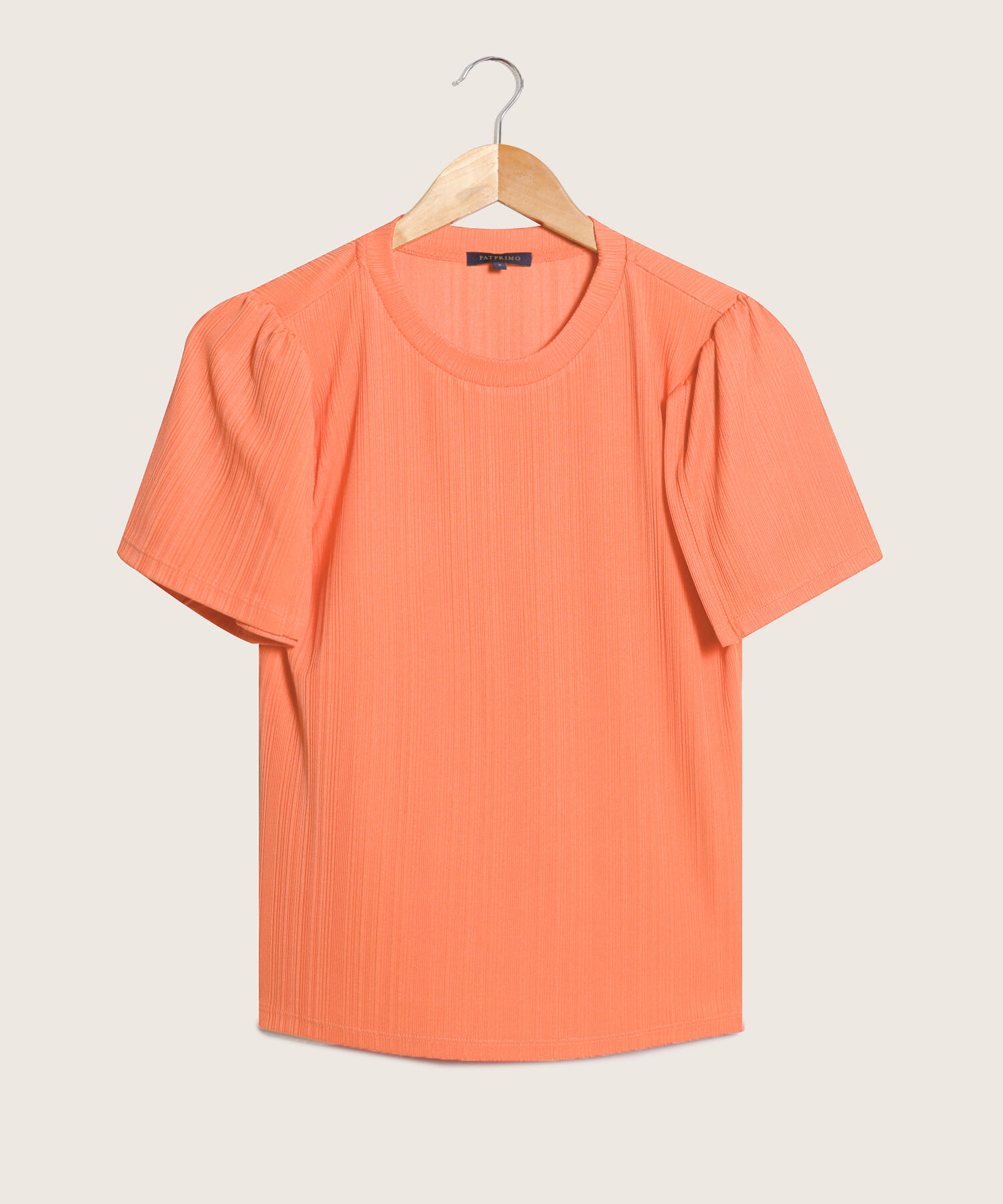 Camiseta Manga Corta Con Corte Sobrepuesto En Manga