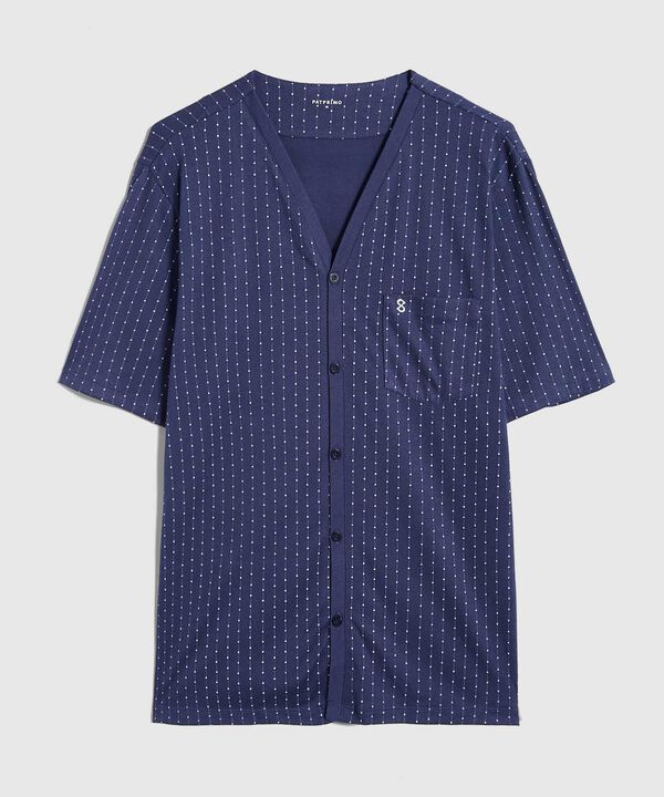 Conjunto Pijama Camisa Cuello V Y Pantaloneta Estampada Para Hombre image number null