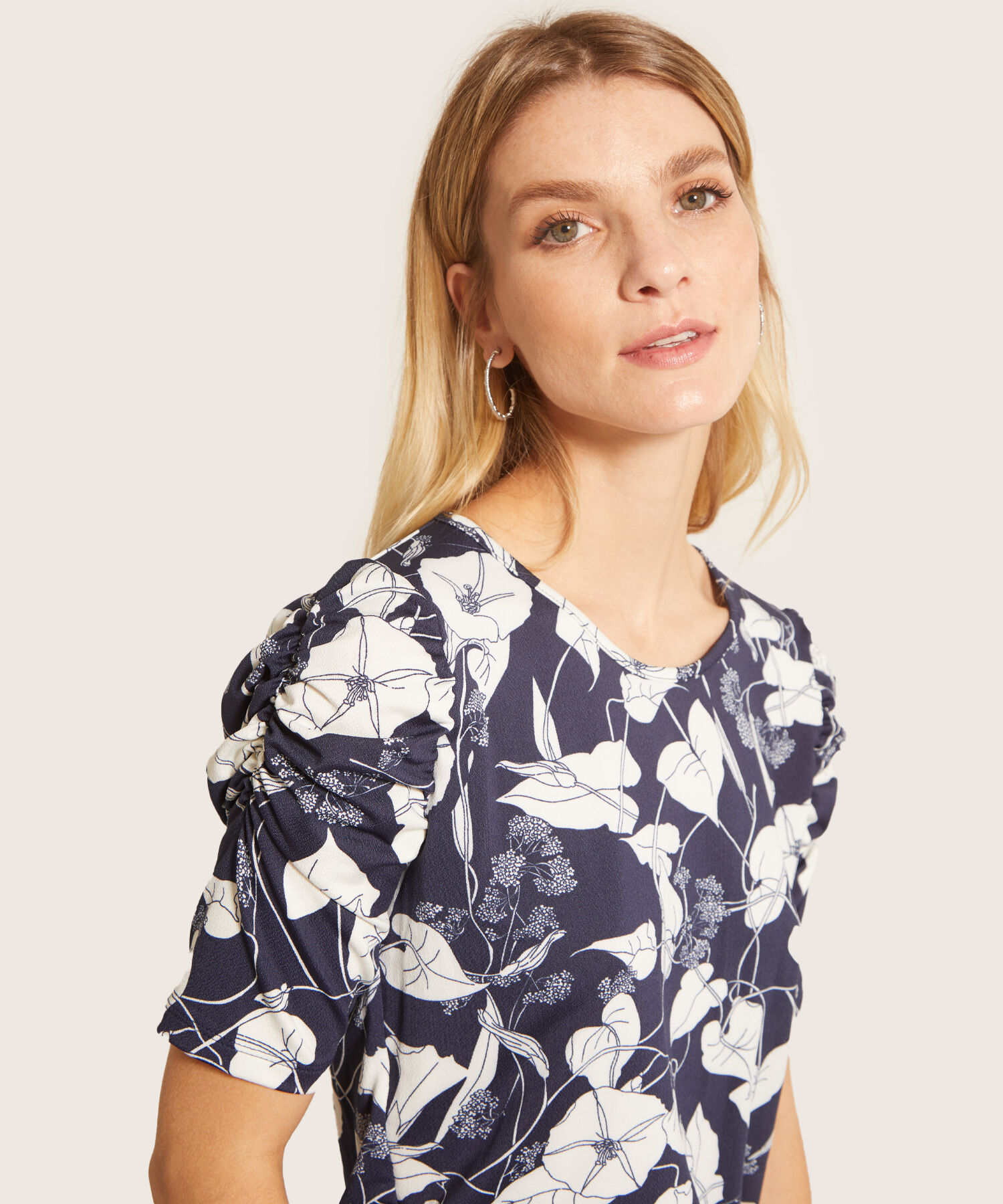 Camiseta Estampada Manga Corta Con Ruche