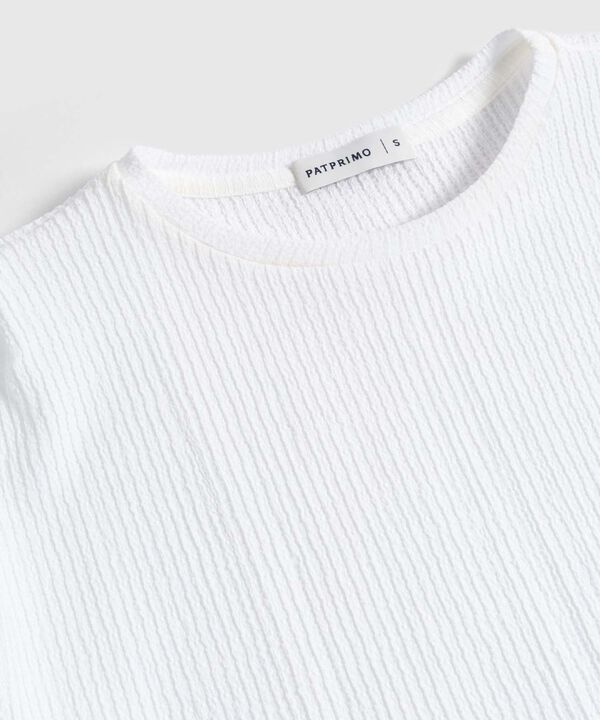 Camiseta Texturizada Con Hombro Ca&iacute;do Para Mujer