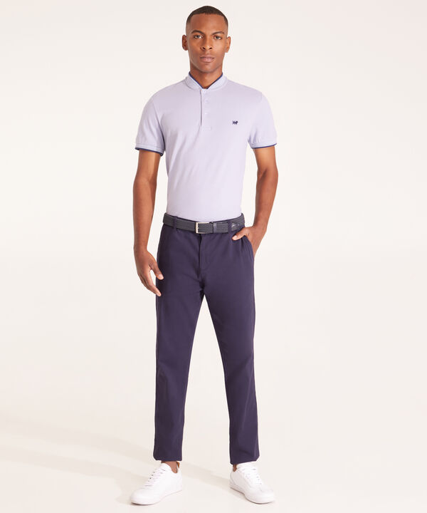 Polo Unicolor Con Cuello Mao Y Puños Tejidos, Silueta Slim Fit