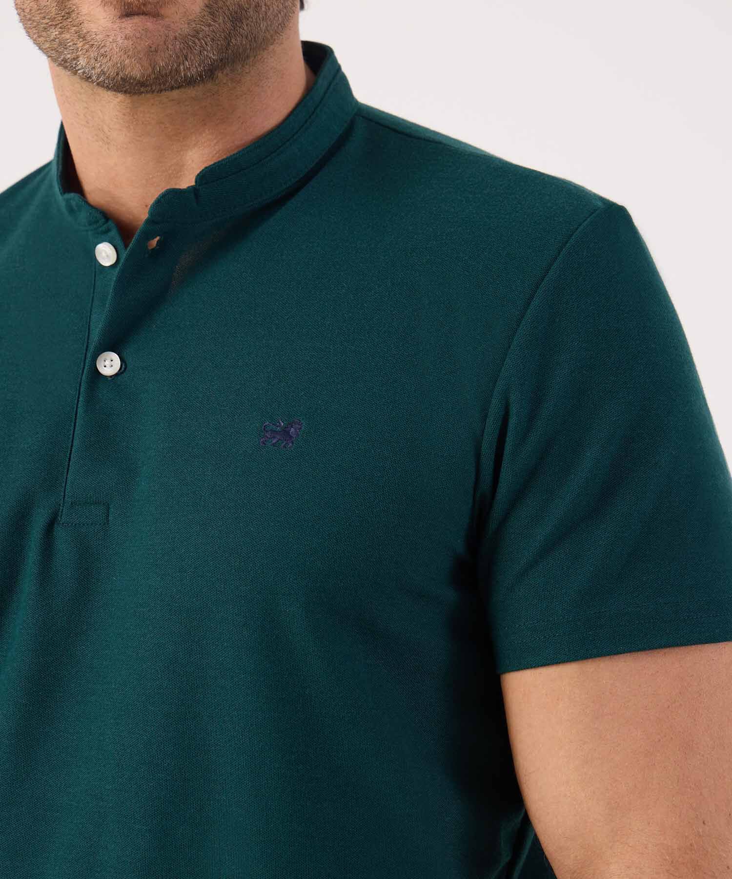 Polo Mao Unicolor Con Pestaña Unicolor  Sin Bolsillo Silueta Slim Fit