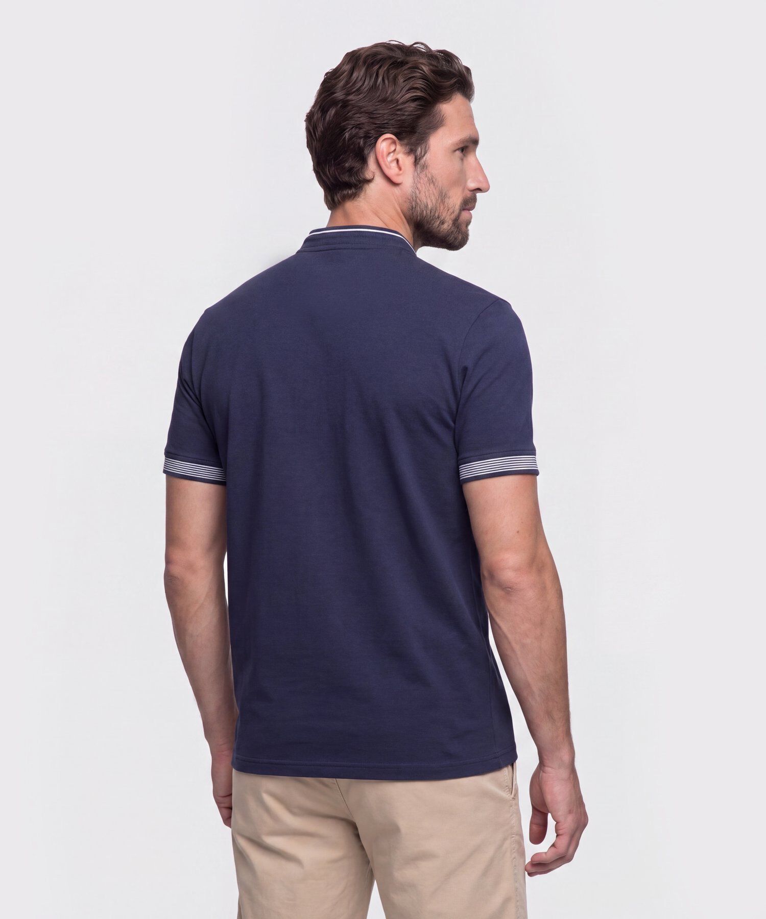 Polo Con Dise&ntilde;o En Contraste 