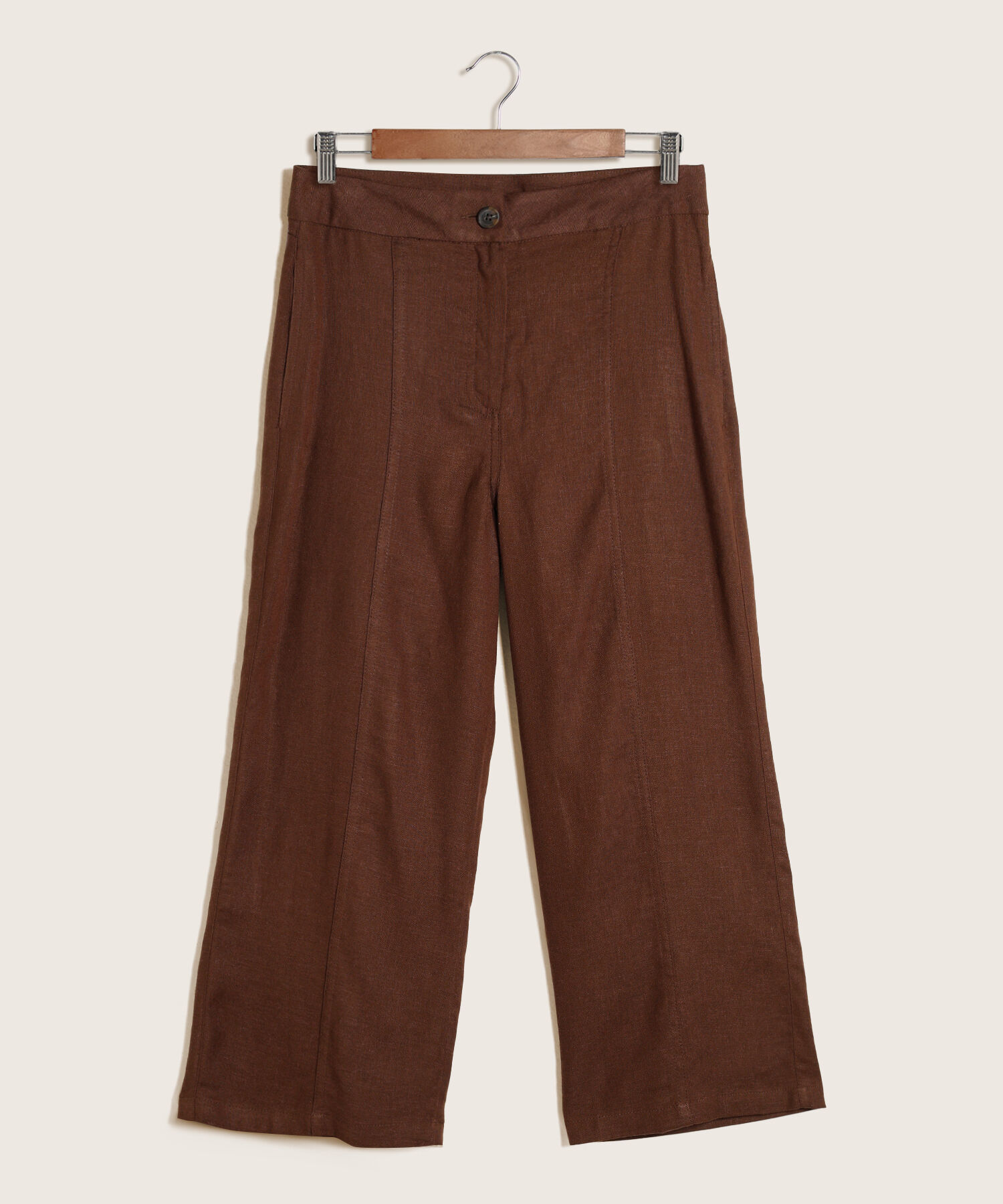 Pantalon Culotte Con Cortes En Frente