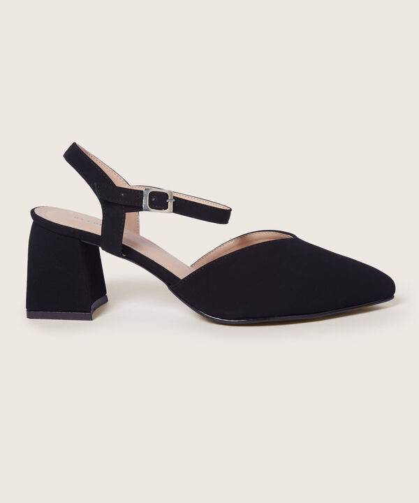 Tacones de punta con correa