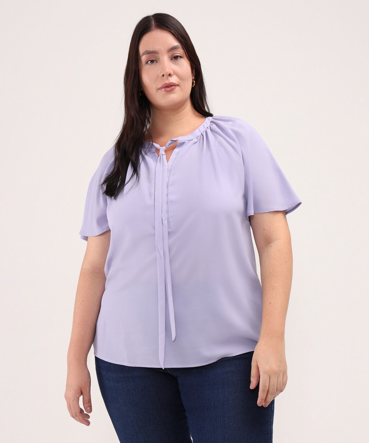 Blusa Unicolor Con Corbata