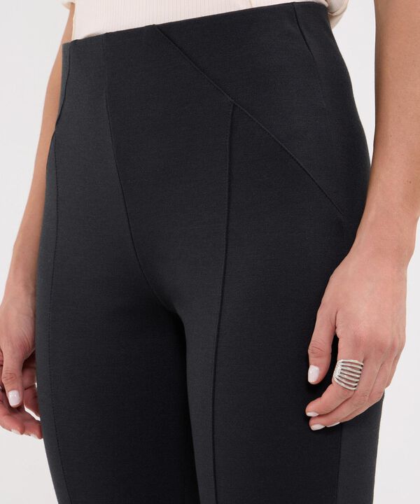 Leggins con Cortes image number null