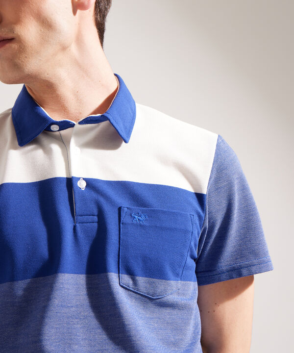 Polo Preteñida, Cuello Duro Unicolor Con Bolsillo Y Silueta Slim Fit image number null