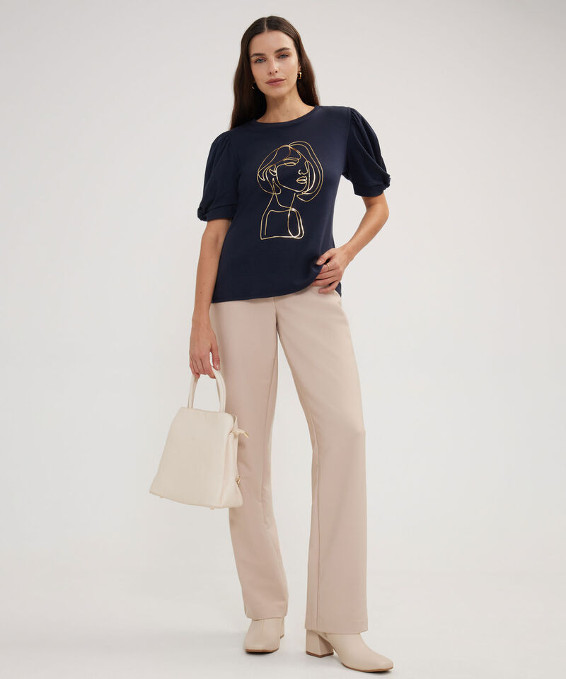Camiseta Escote Redondo Con Detalle