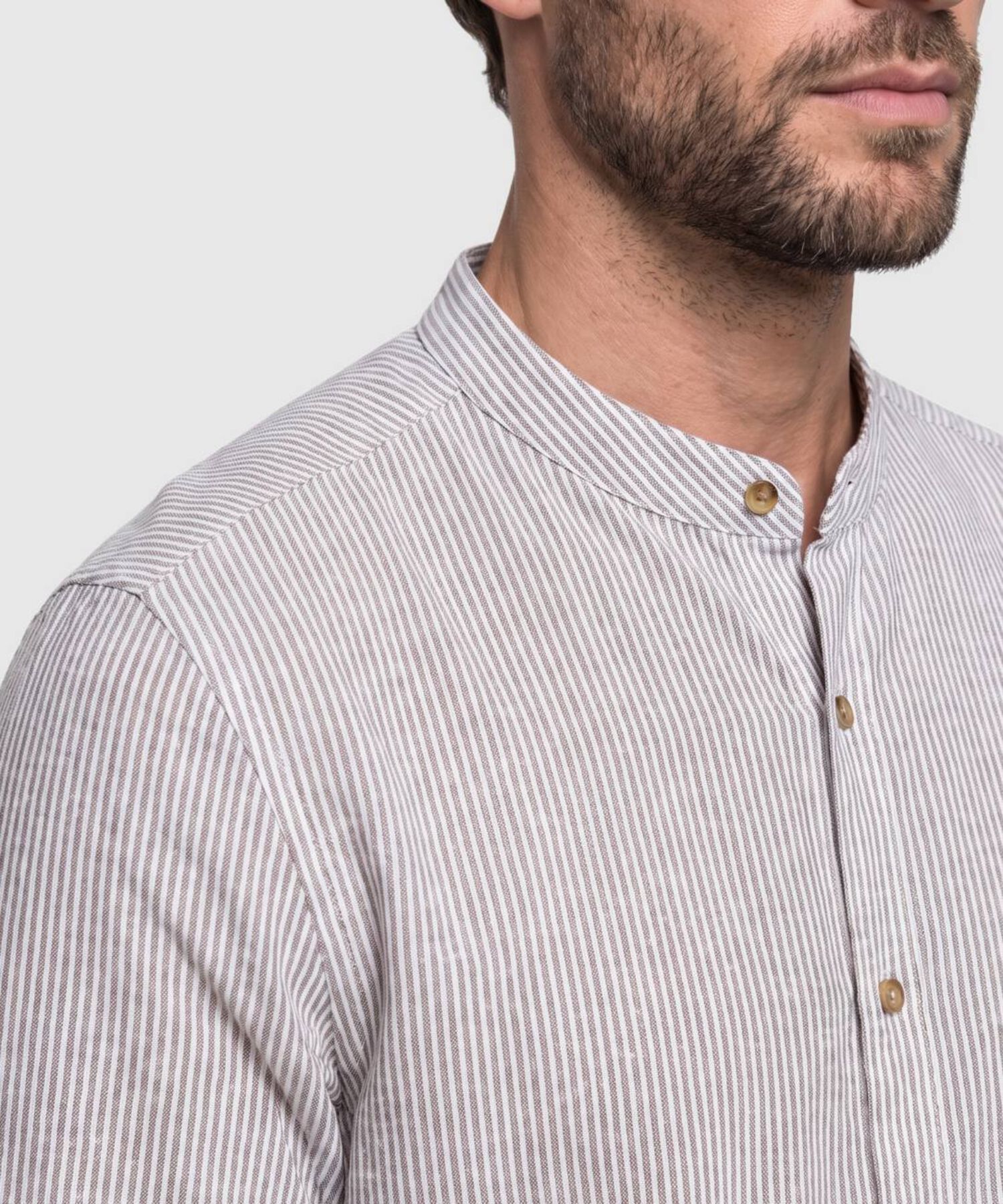 Camisa Manga Corta A Rayas Con Cuello Mao Para Hombre