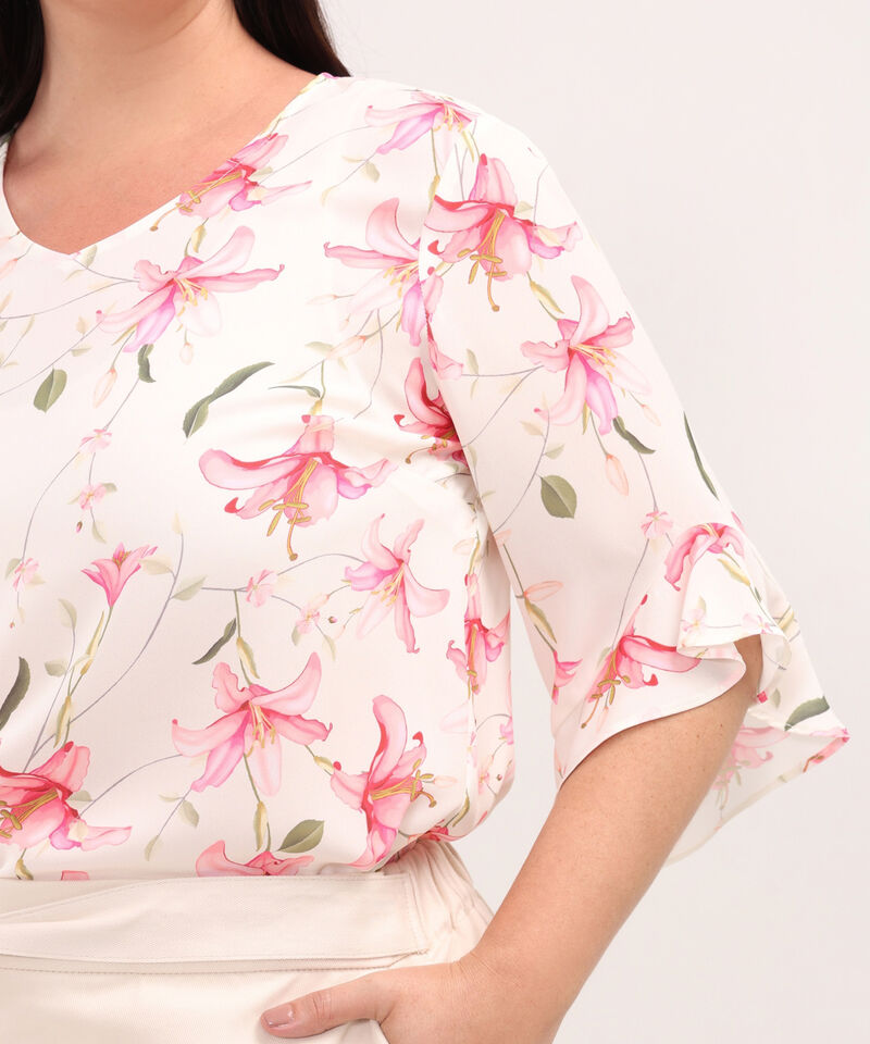 Blusa Estampada Con Volero En Mangas