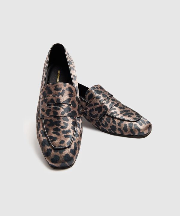 Mocasines image number null