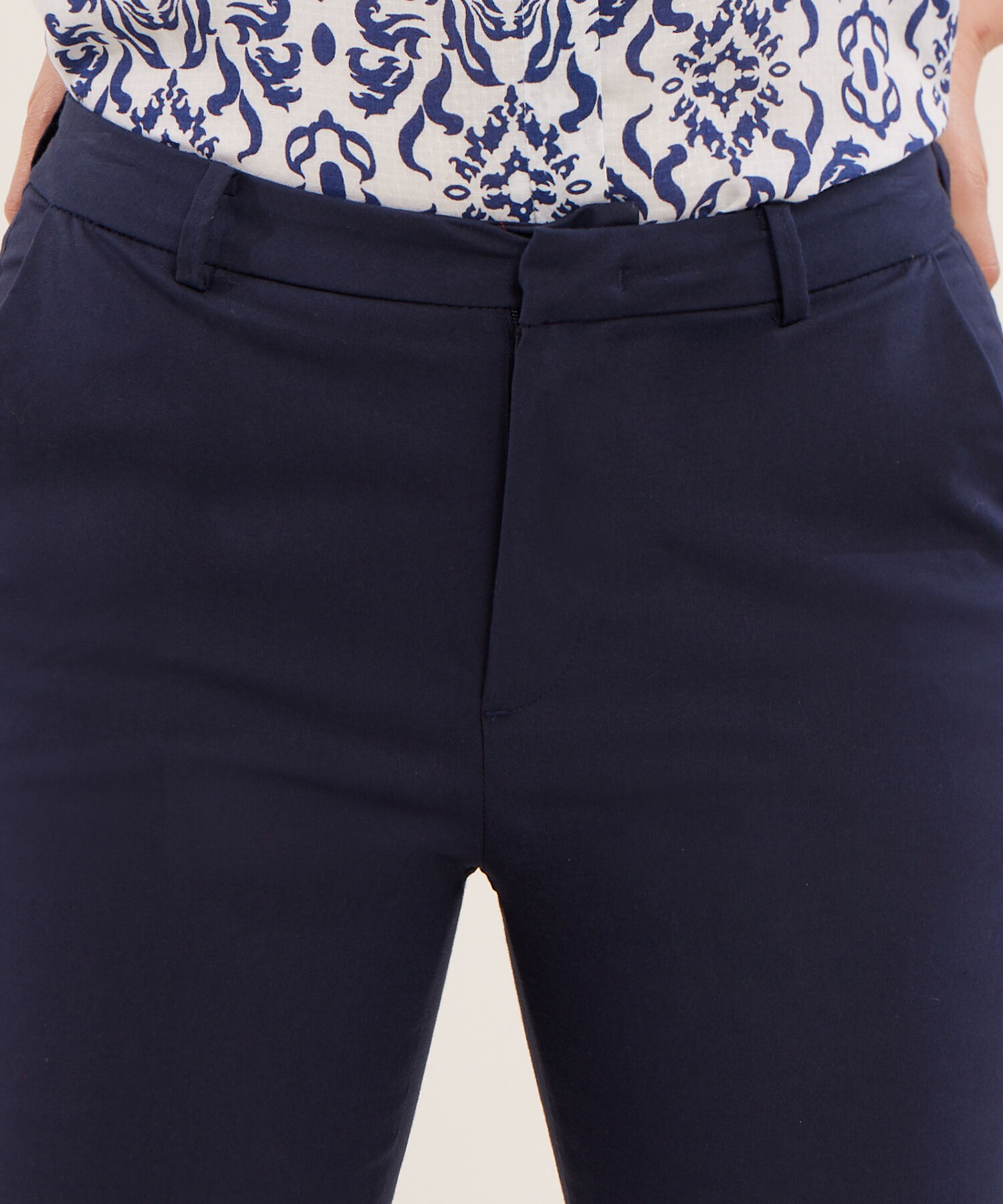 Pantalón Capri Unicolor