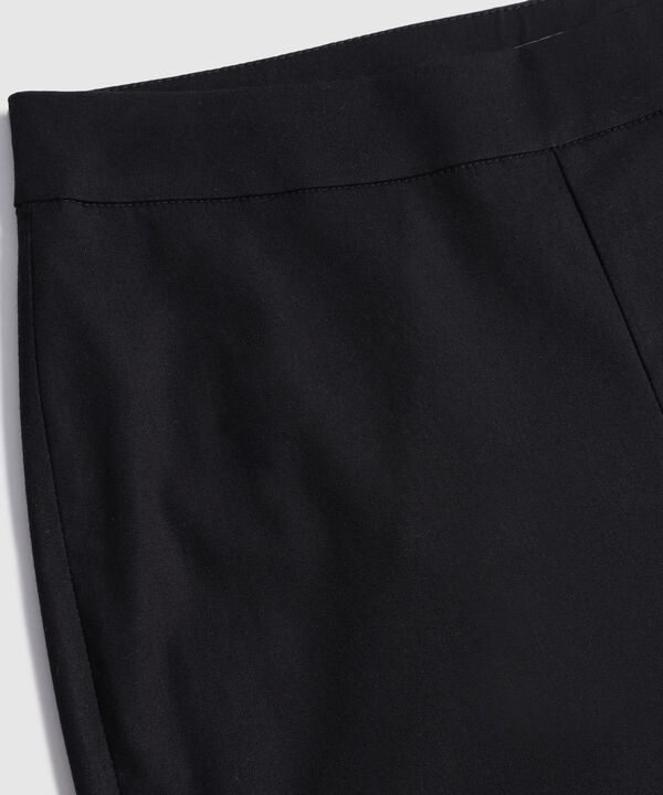 Pantalon Capri Unicolor  image number null