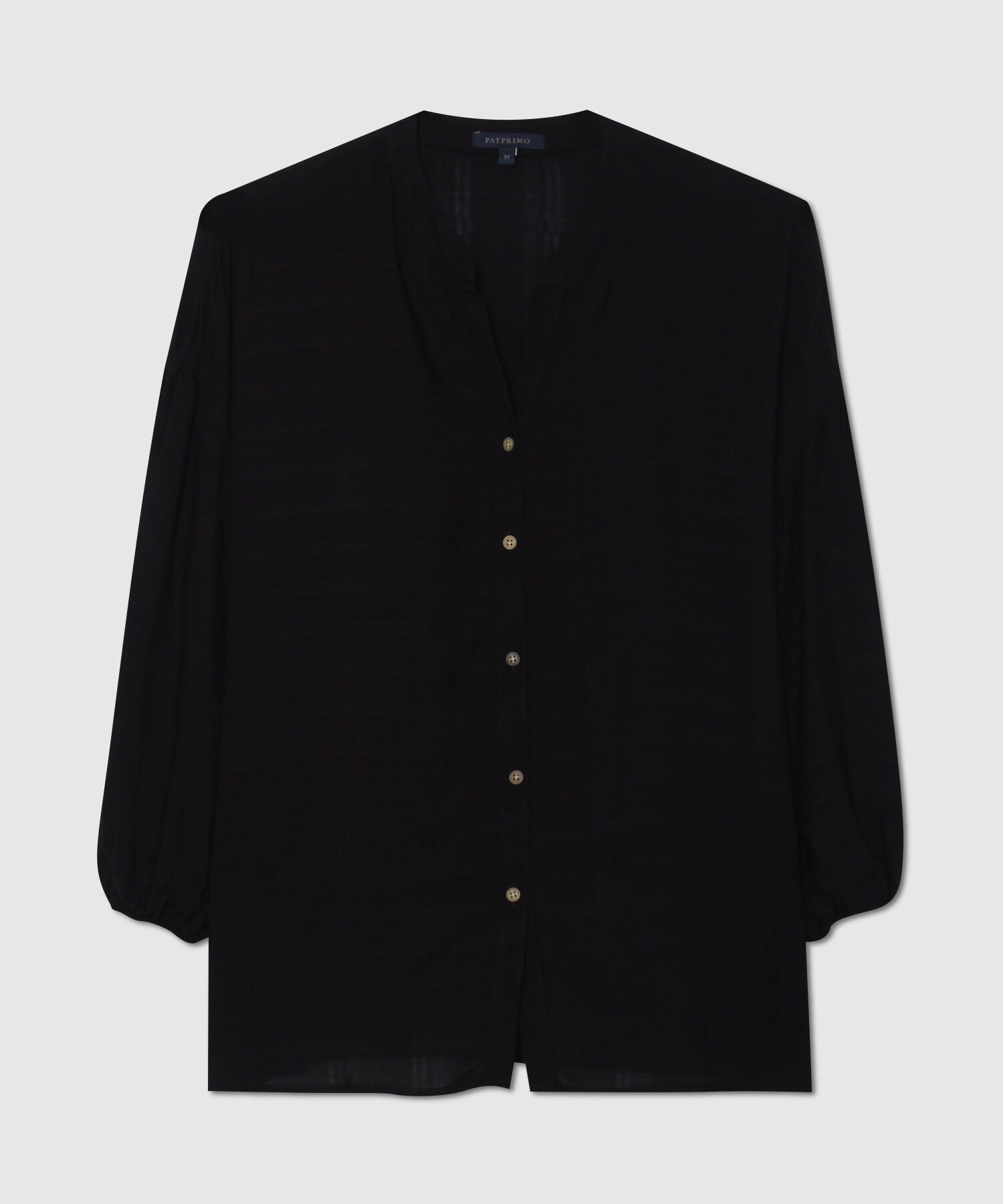 Blusa Unicolor Manga 3/4 Bombacha, Cuello Nerú, Escote En V Con Botonadura