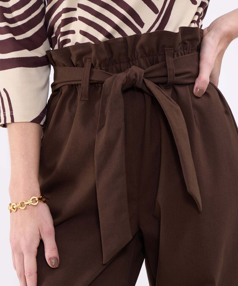 Pantalon Unicolor Con Cinturon