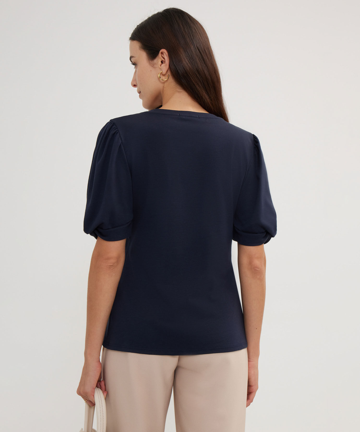 Camiseta Escote Redondo Con Detalle