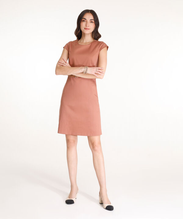 Vestido Manga Corta Unicolor Con Cinturón
