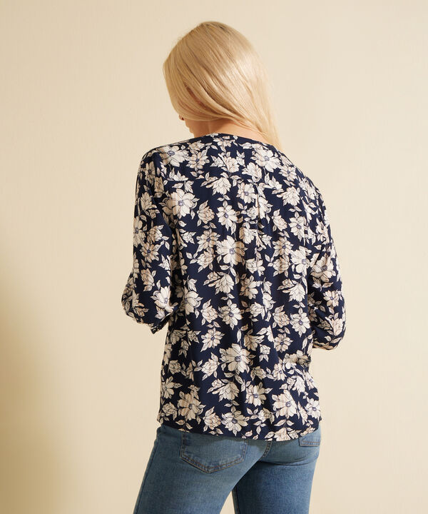 Blusa Manga 3/4 Con Botones En Frente Estampada Monoproducto