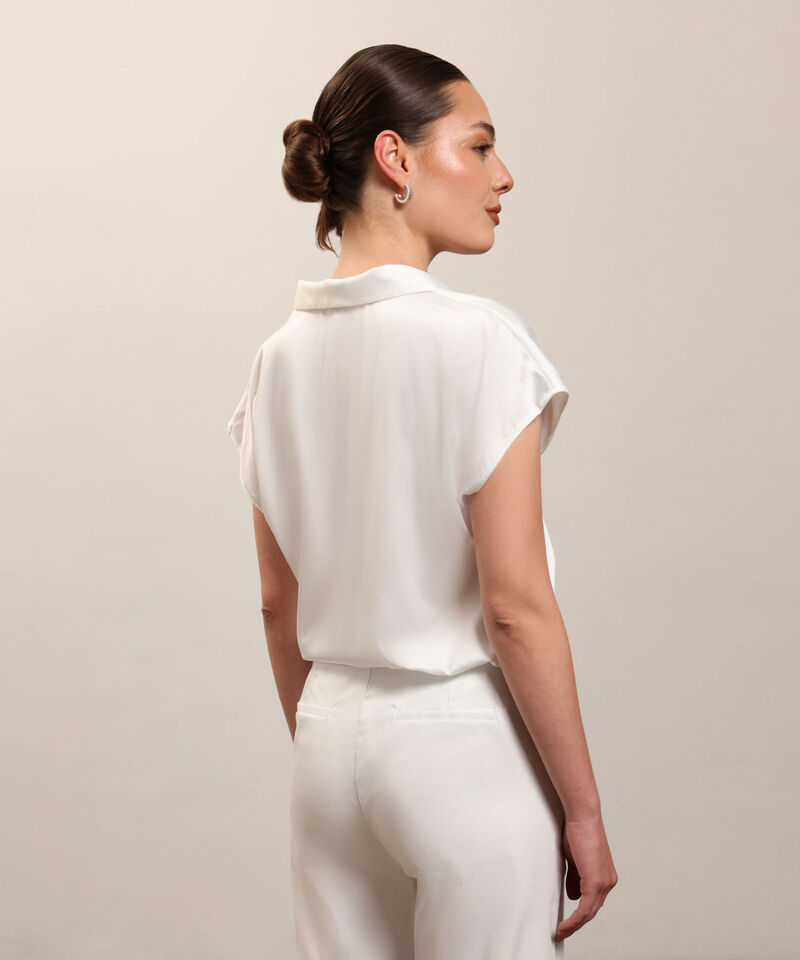 Blusa Satinada Escote en V