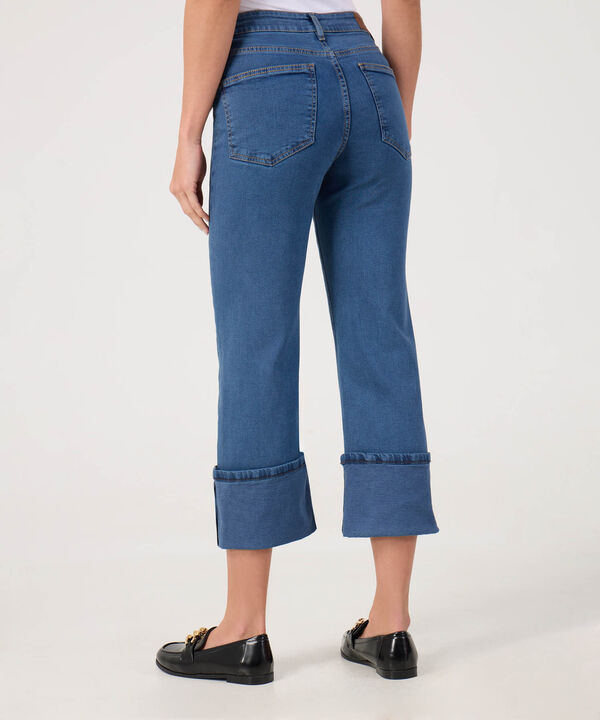 Jeans En Tono Azul 
