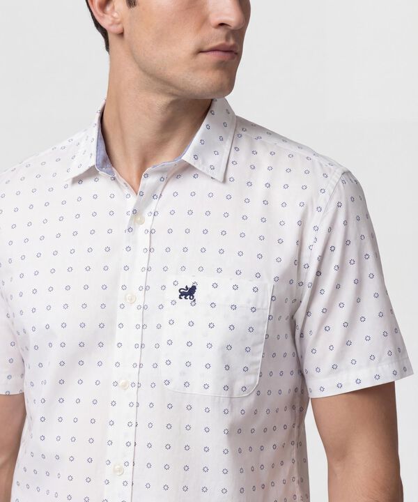 Camisa Manga Corta En Miniprints Con Bolsillo