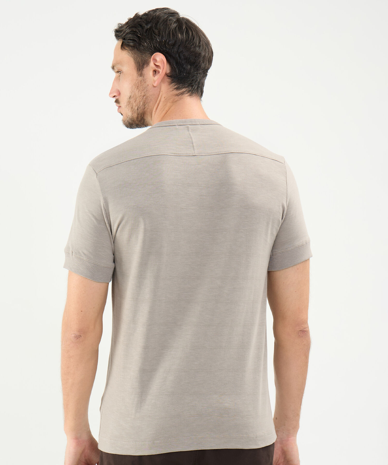 Camiseta Cuello Henley