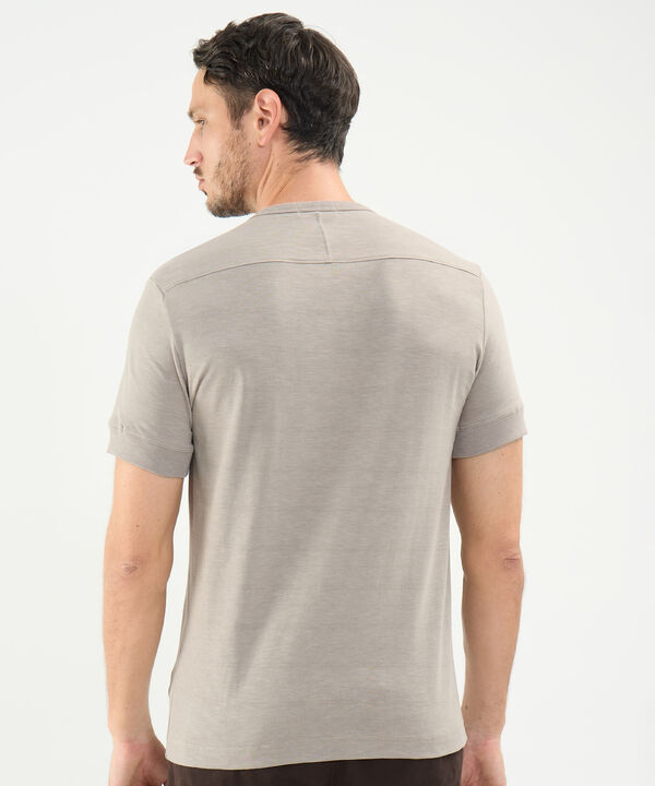 Camiseta Cuello Henley
