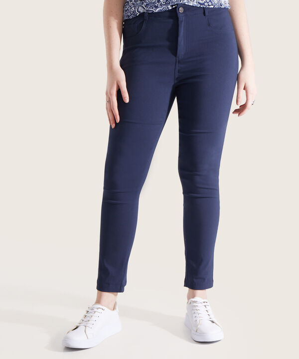 Pantalon 5 Bolsillos Unicolor En Drill image number null