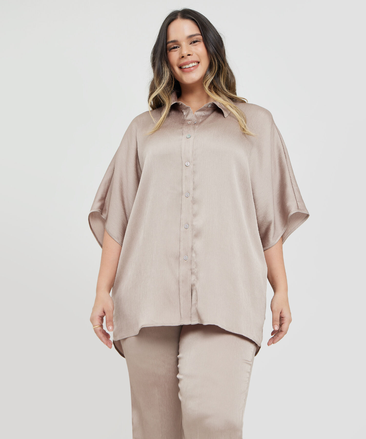 Camisa Manga Corrida Amplia