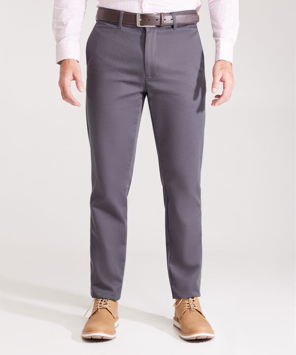 Pantalon Chino Unicolor Con Bolsillos Laterales, Ribetes Traseros Y Silueta Regular