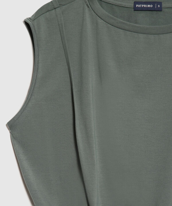 Camiseta Englobada image number null