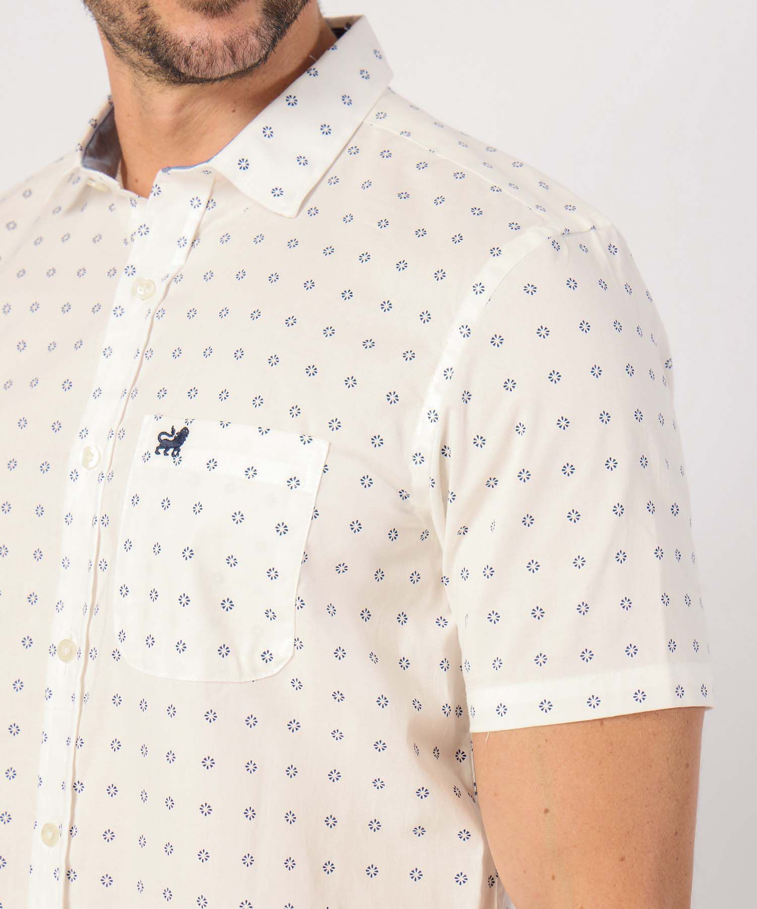 Camisa Manga Corta En Miniprints Con Bolsillo