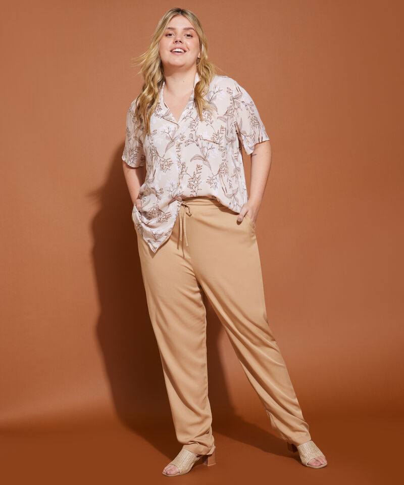 Camisa Estampada Manga Corta, Cuello Camisero Con Botonadura En Centro Frente Y Bolsillo