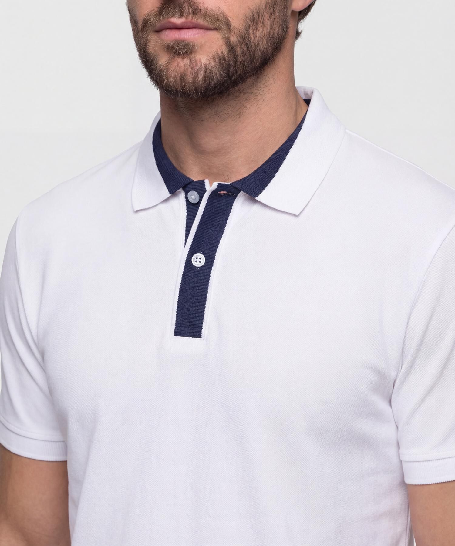 Polo Hombre con Cuello a Contraste