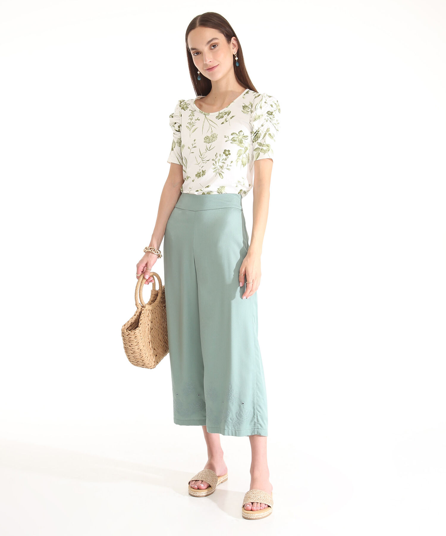 Pantalon Culotte Con Detalle De Bordado En Bota