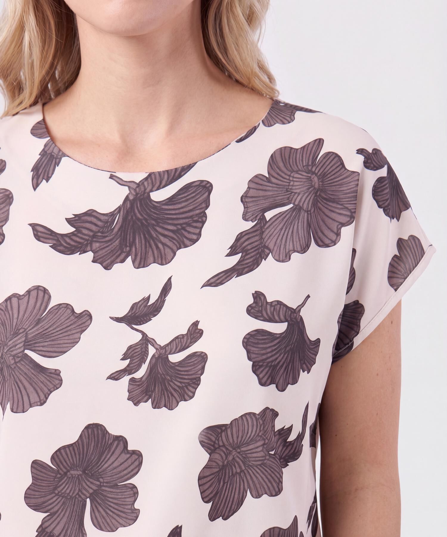 Blusa Ligera Con Manga Ca&iacute;da Para Mujer