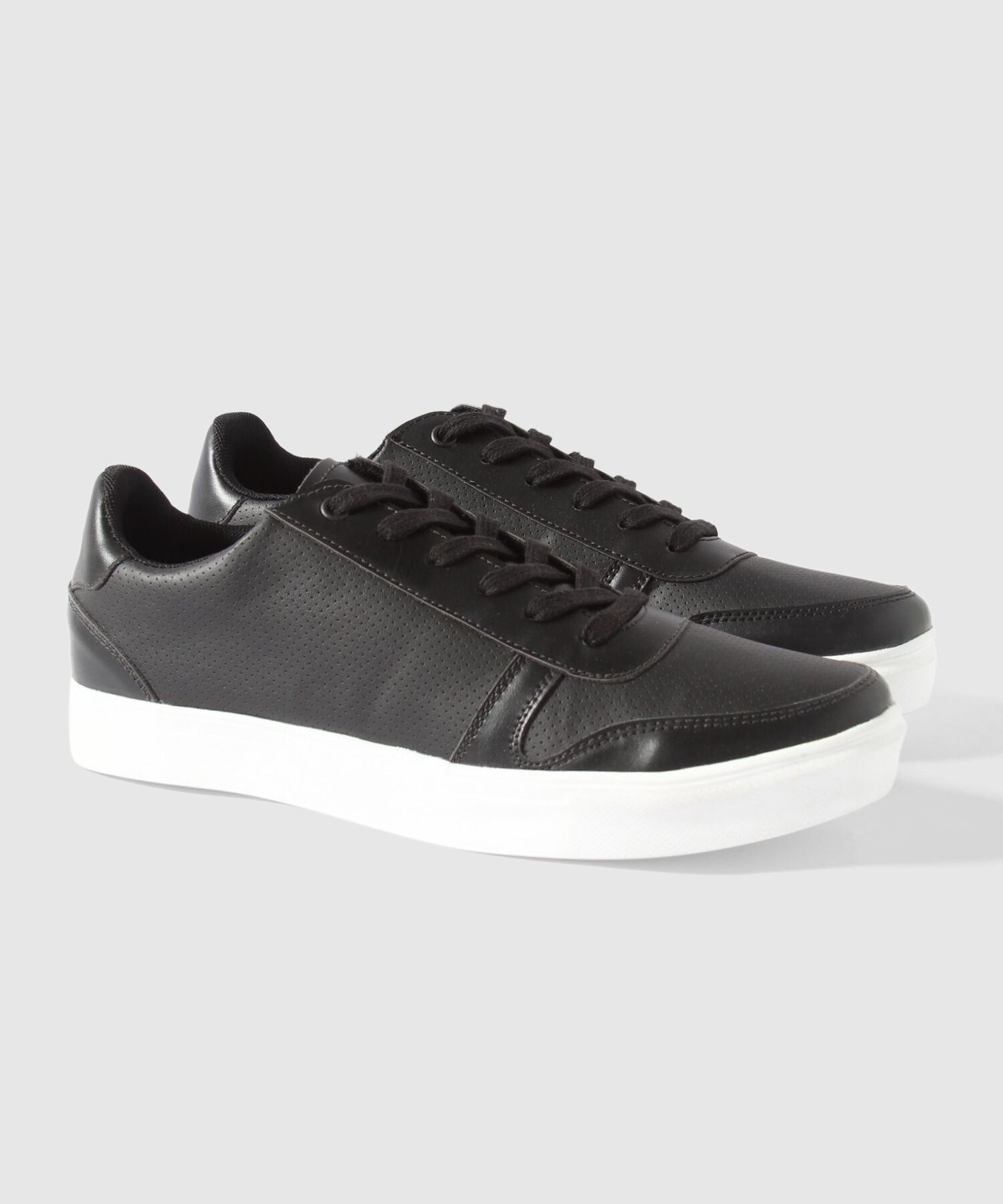Tenis Casuales Tipo Cuero