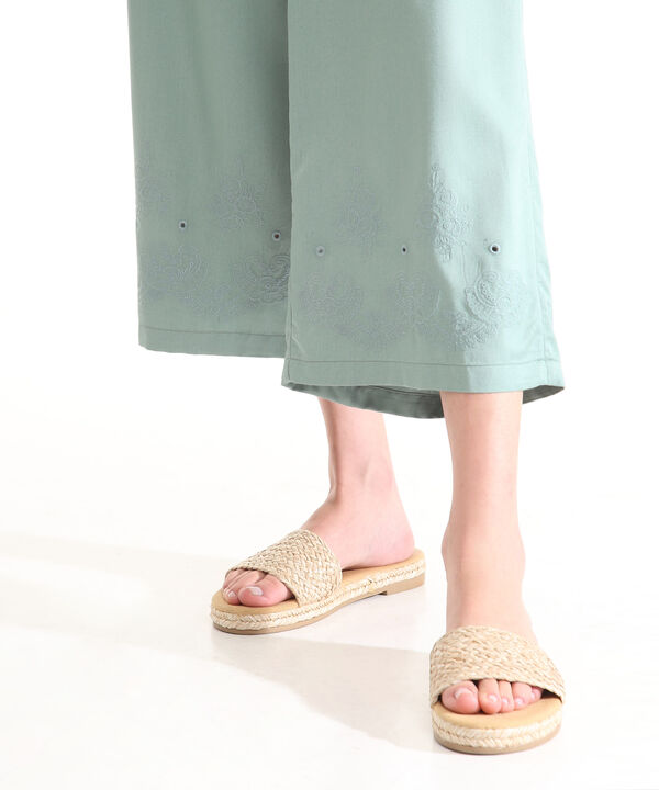 Pantalon Culotte Con Detalle De Bordado En Bota