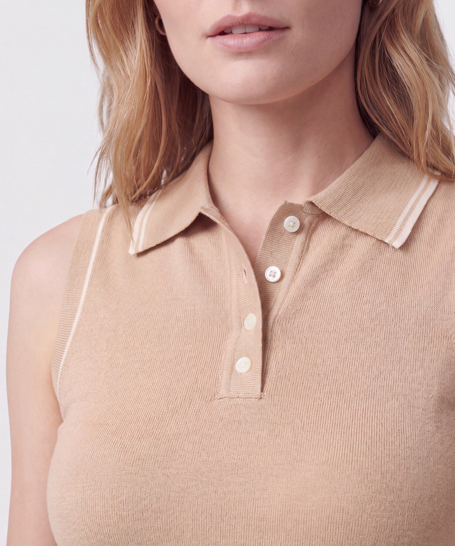 Polo Texturizada Cuello En Contraste Mujer