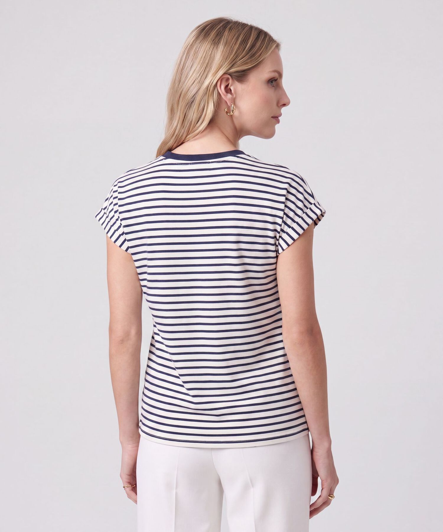 Camiseta Con Mangas Dobladas Para Mujer