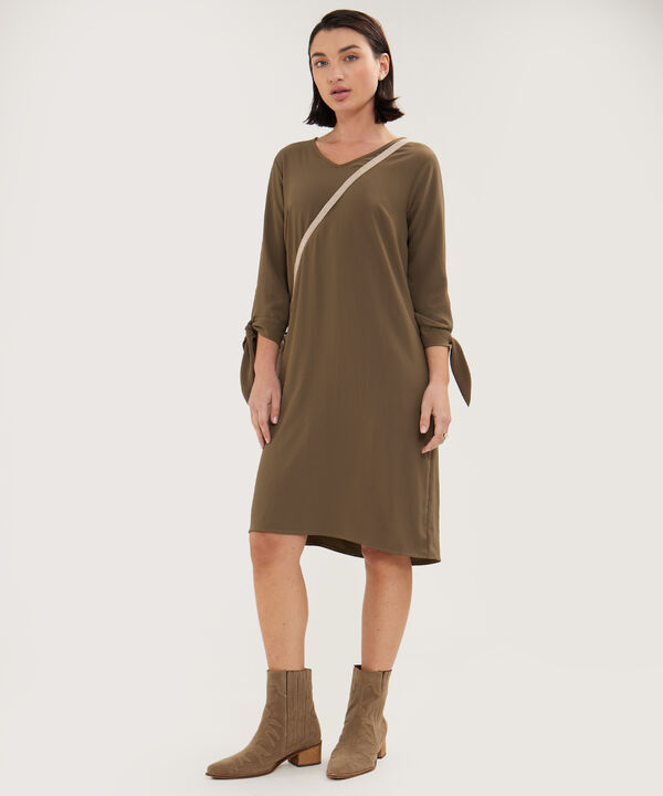 Vestido Unicolor Manga Tres Cuartos Con Anudado image number null